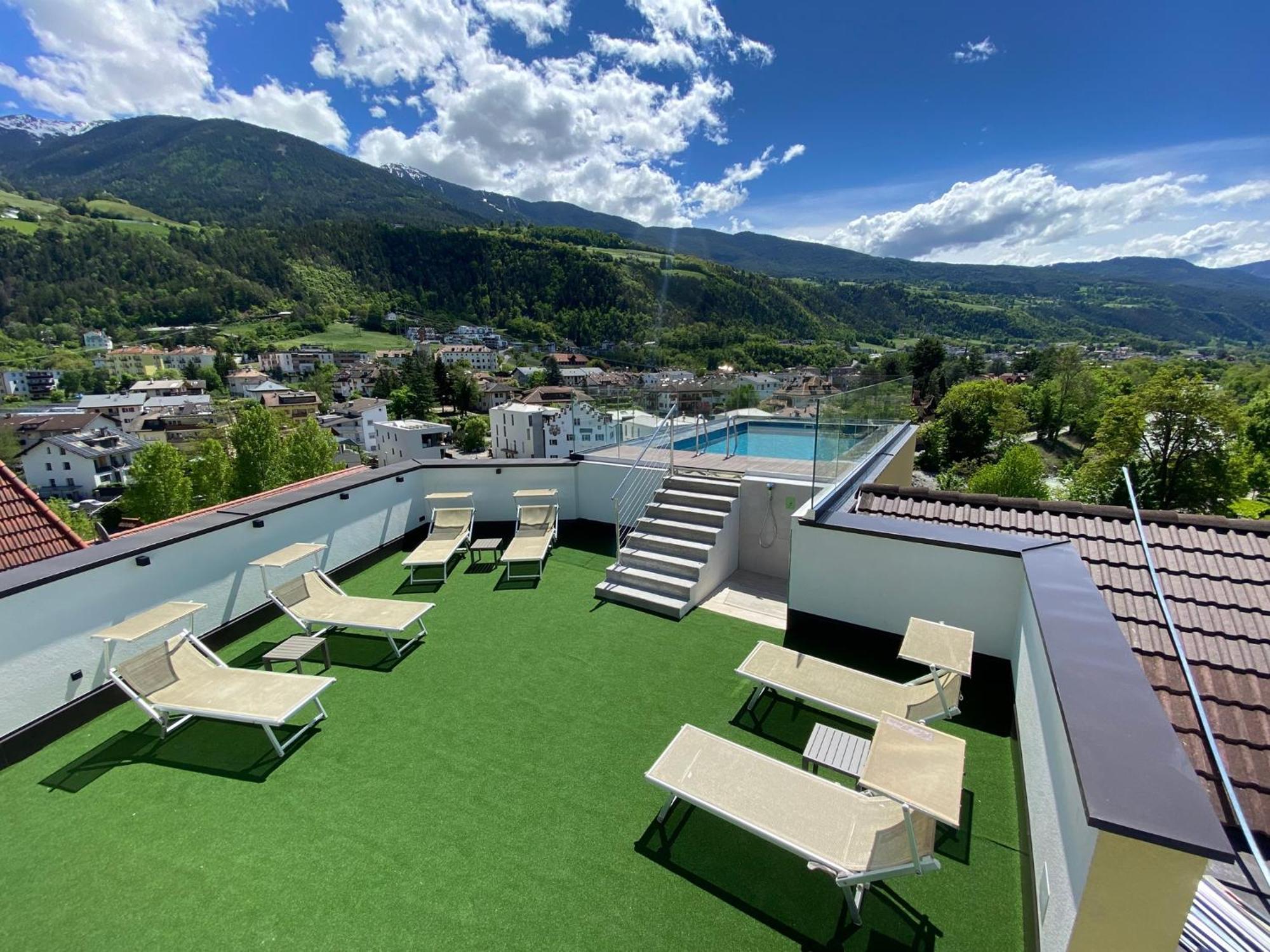 Dominik Alpine City Wellness Hotel - Adults Only Bressanone Bagian luar foto