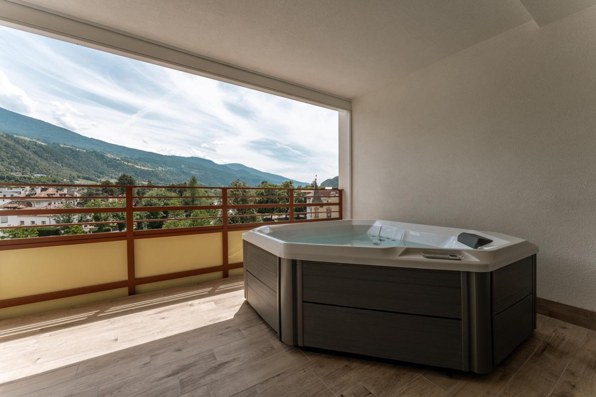 Dominik Alpine City Wellness Hotel - Adults Only Bressanone Ruang foto