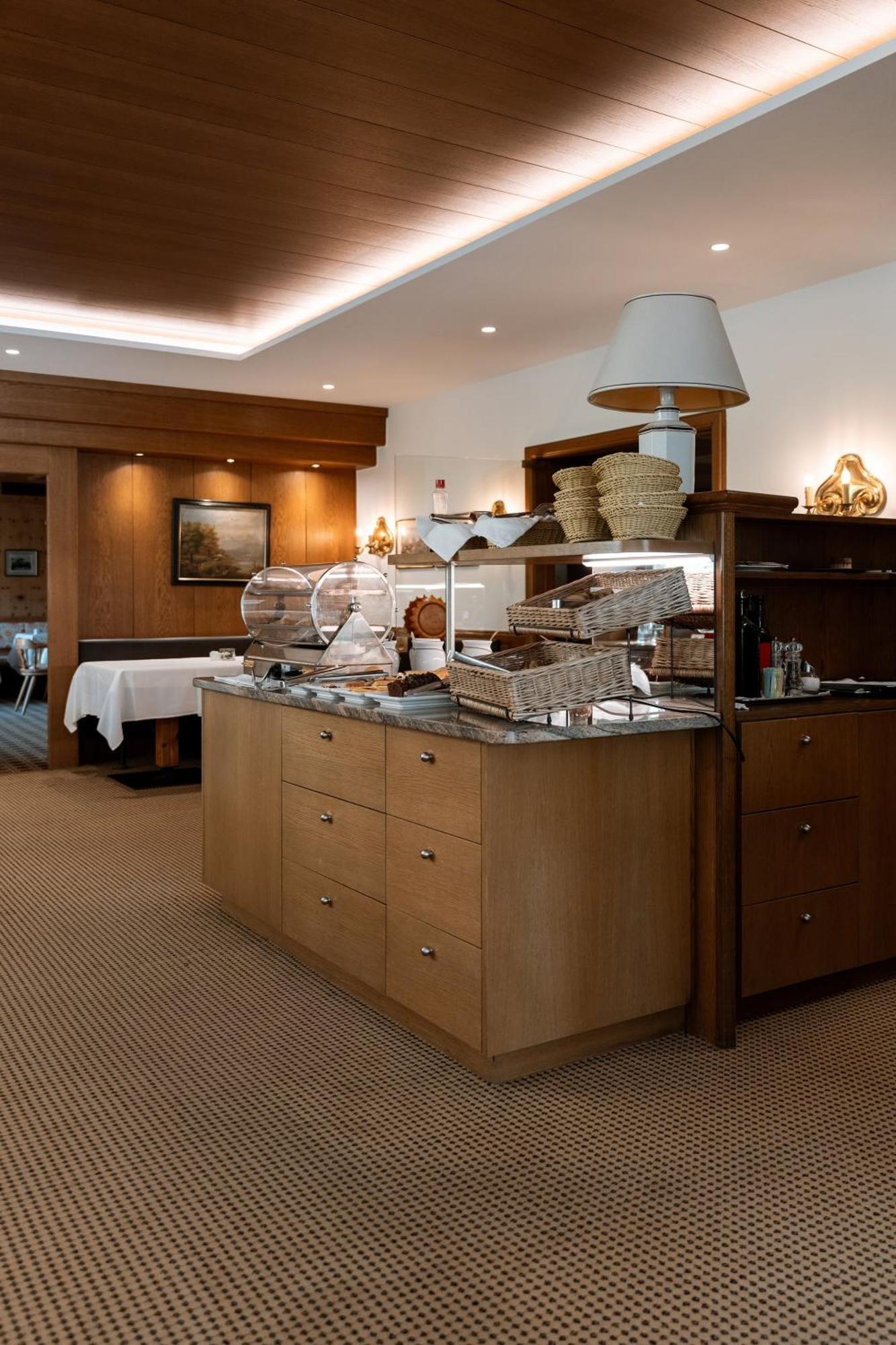 Dominik Alpine City Wellness Hotel - Adults Only Bressanone Bagian luar foto