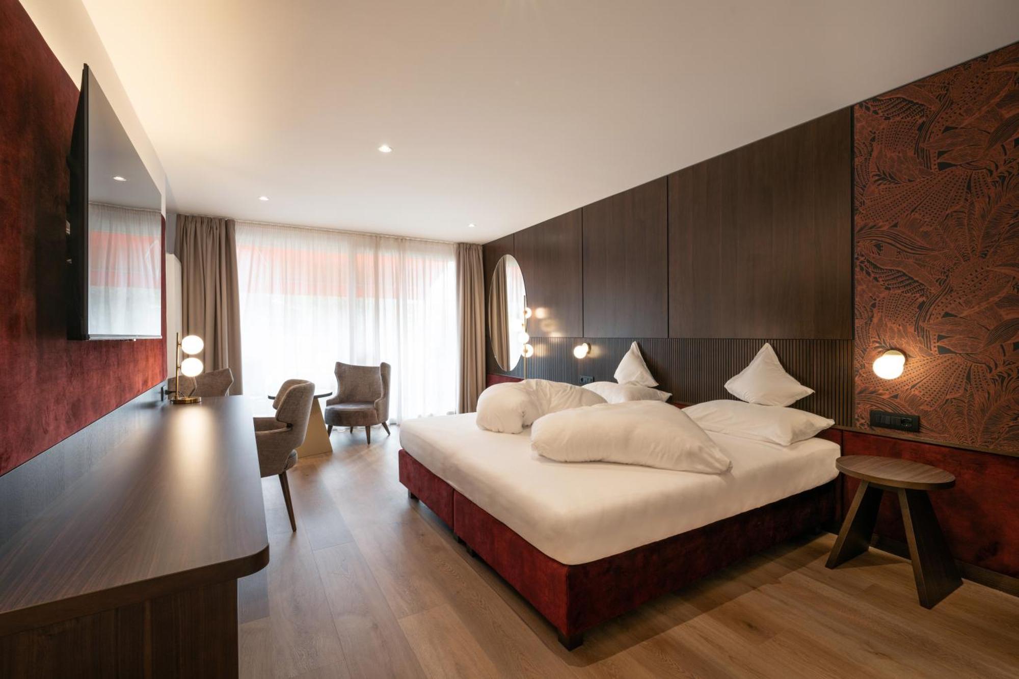 Dominik Alpine City Wellness Hotel - Adults Only Bressanone Bagian luar foto