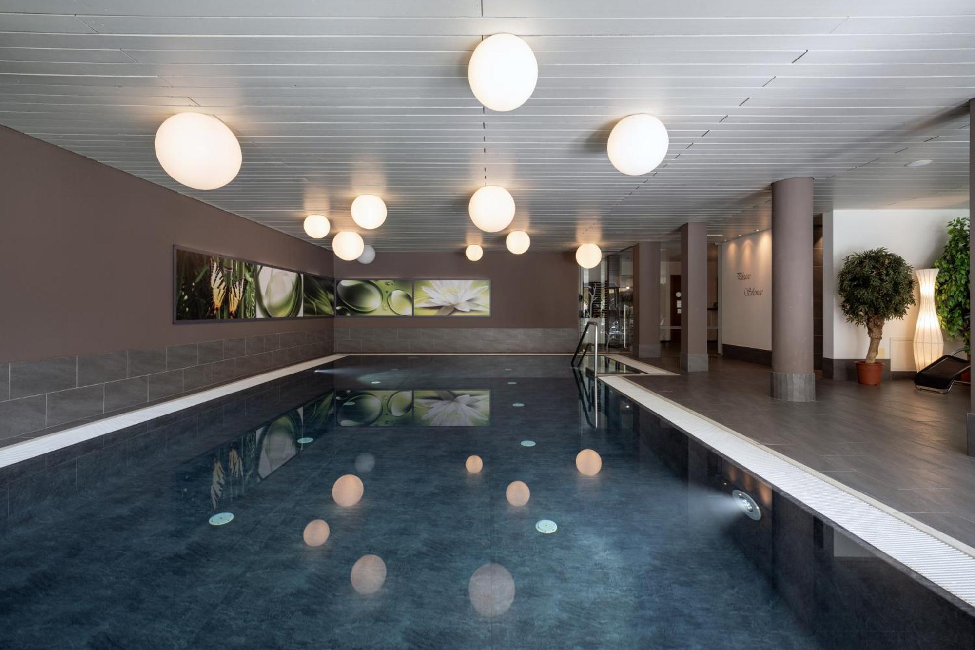 Dominik Alpine City Wellness Hotel - Adults Only Bressanone Bagian luar foto